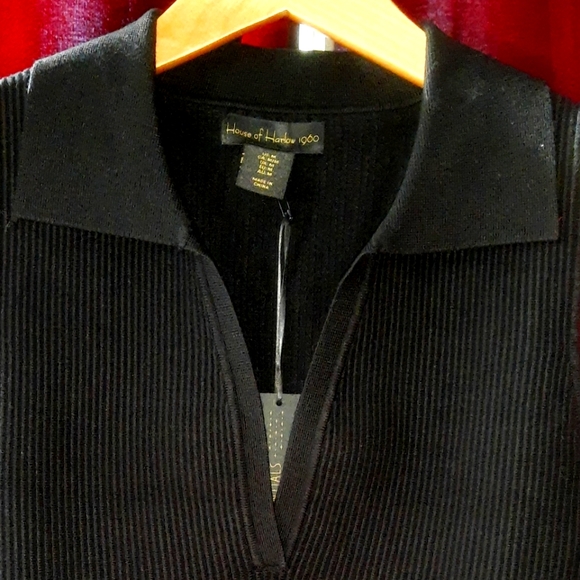 House of Harlow 1960 Deep V-neck Ribbed Collared Knit Top. S - Picture 3 of 8